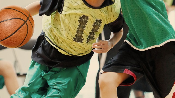 Jouez au basket avec l’ABG cet été!